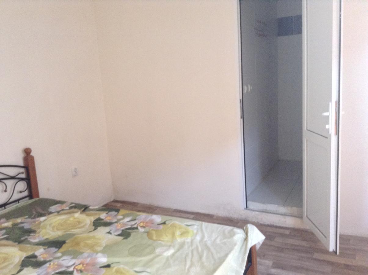 Guest House U Lili Gagra Bagian luar foto